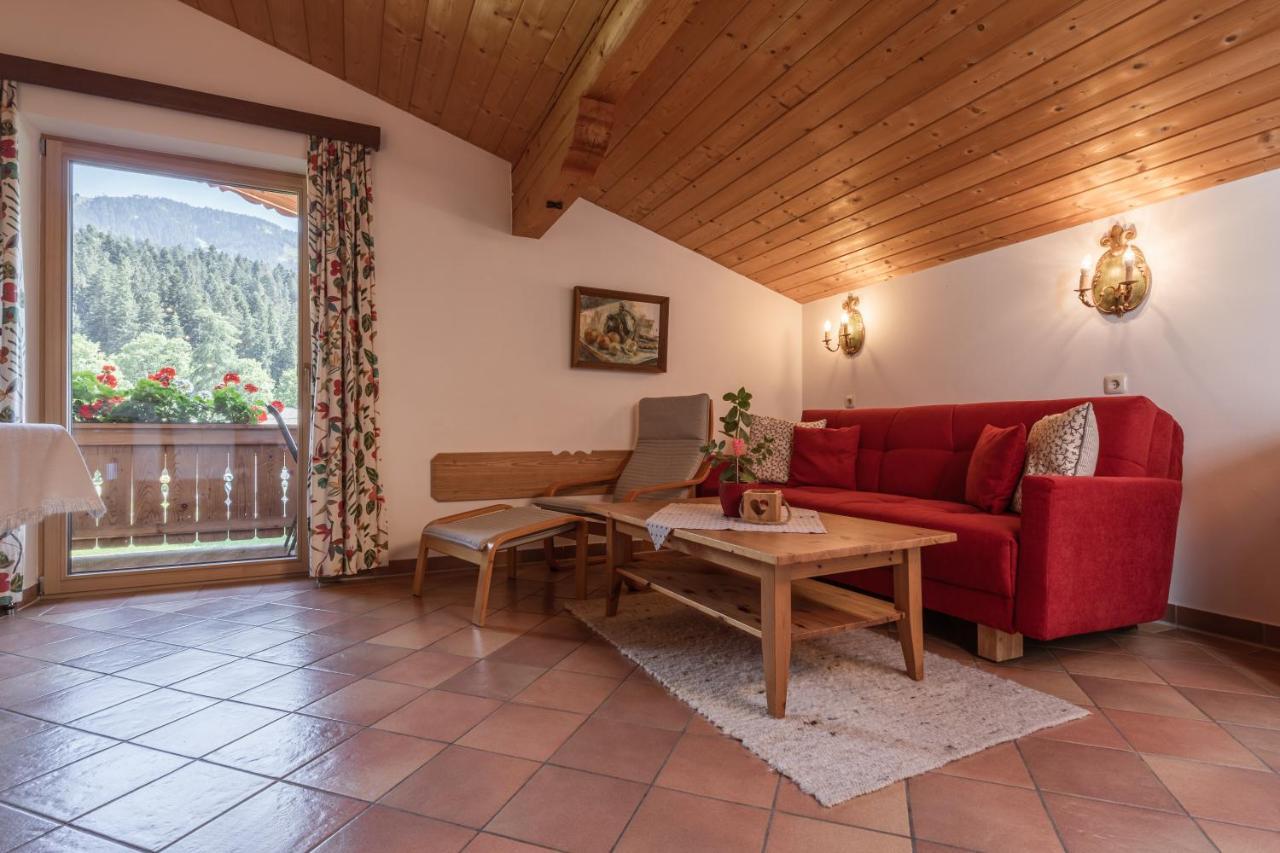 שפאו אם ווילדן קייזר Appartementhaus Zum Schneider מראה חיצוני תמונה